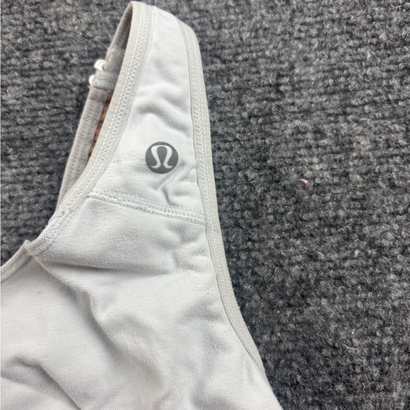 LULULEMON Women’s OG White Adjustable Sports Bra size: Medium - Picture 3 of 7